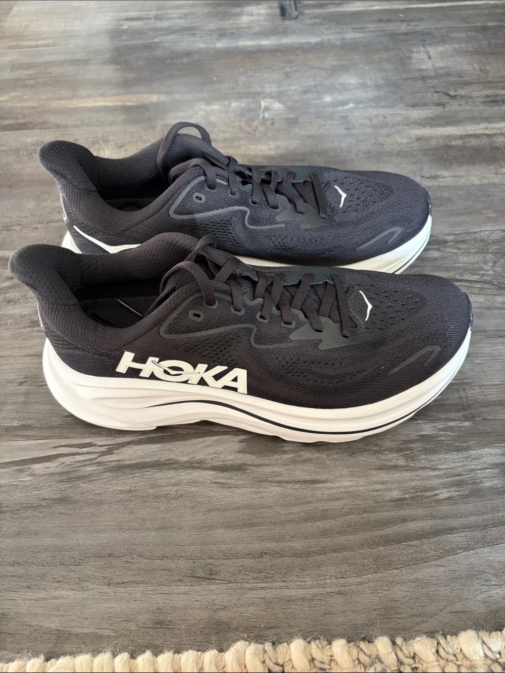 Hoka One One Clifton 10